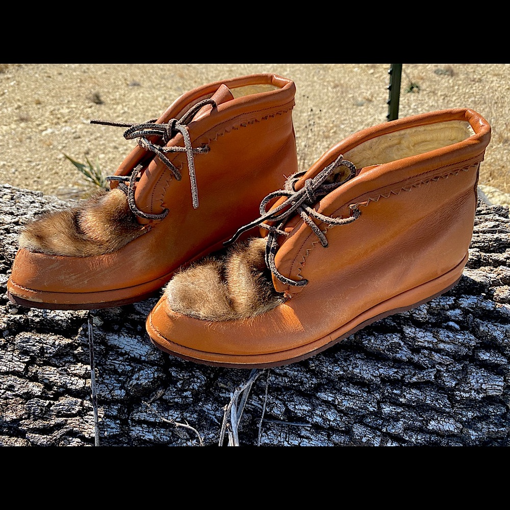 Unique vintage Ski lodge boot Moccasins  Elk by Nap Gignac 7-8